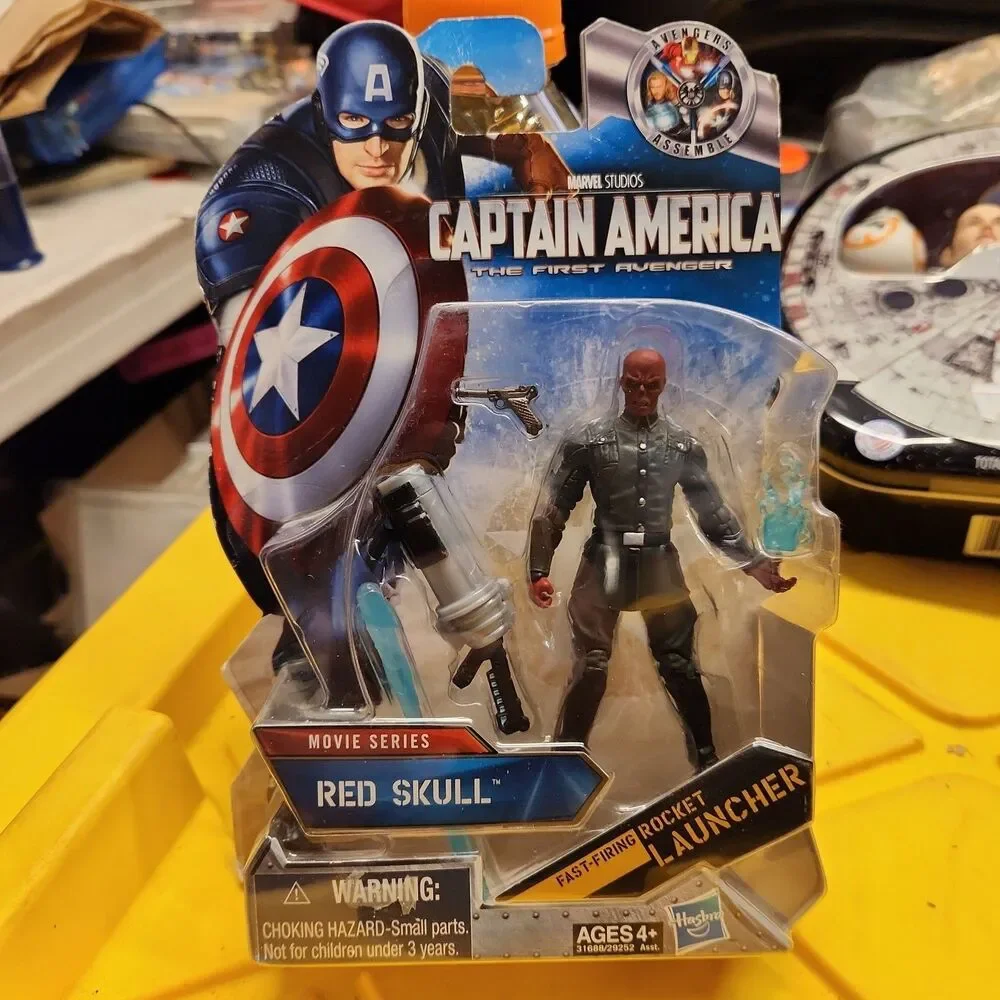 New MARVEL UNIVERSE RED SKULL 3.75
